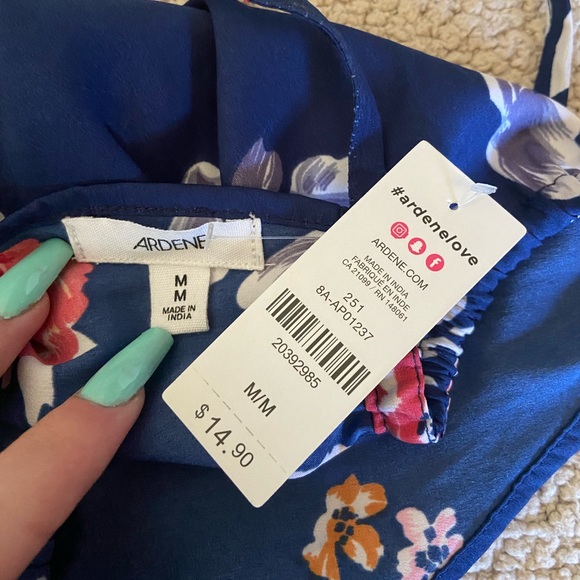 🌸 Ardene 🌸 floral open back halter top - Picture 3 of 6